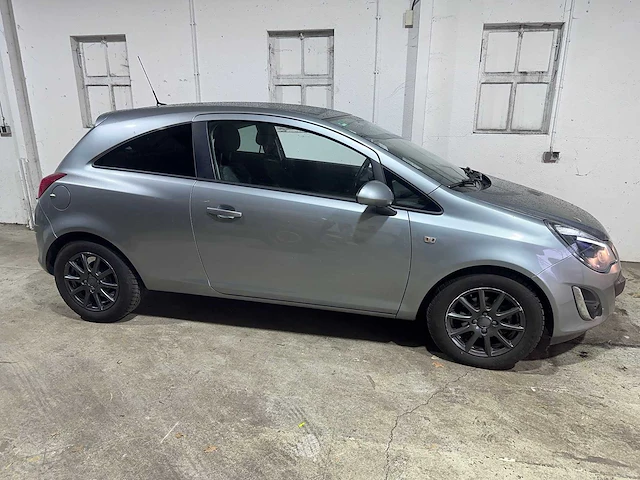 Opel - corsa - 1.2 ecof. bns.ed.lpg - 21-xjh-2 - afbeelding 18 van  21