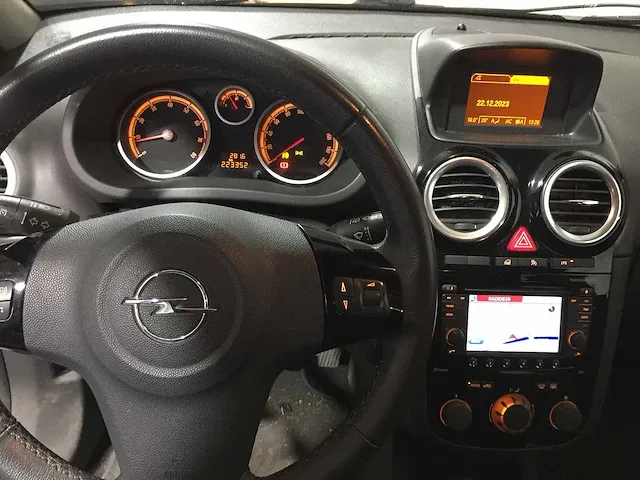 Opel - corsa - 1.2 ecof. des ed lpg g3 - 1-tkl-17 - afbeelding 2 van  13