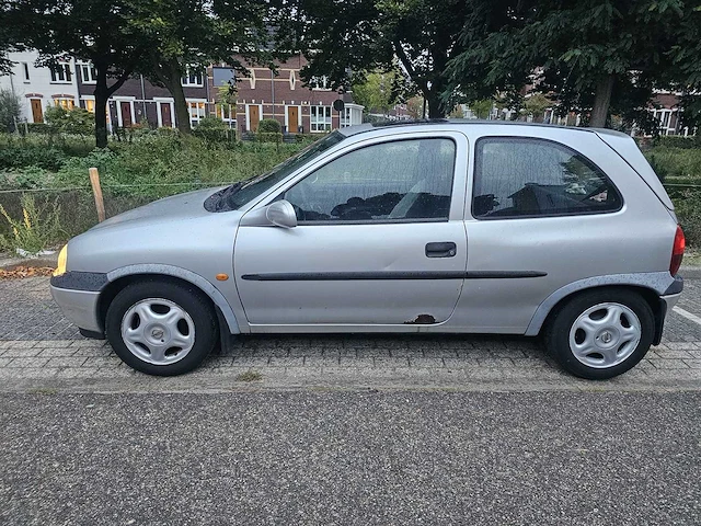 Opel - corsa - 1.2i-16v sport - personenauto - afbeelding 12 van  20