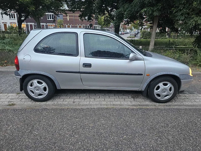 Opel - corsa - 1.2i-16v sport - personenauto - afbeelding 18 van  20