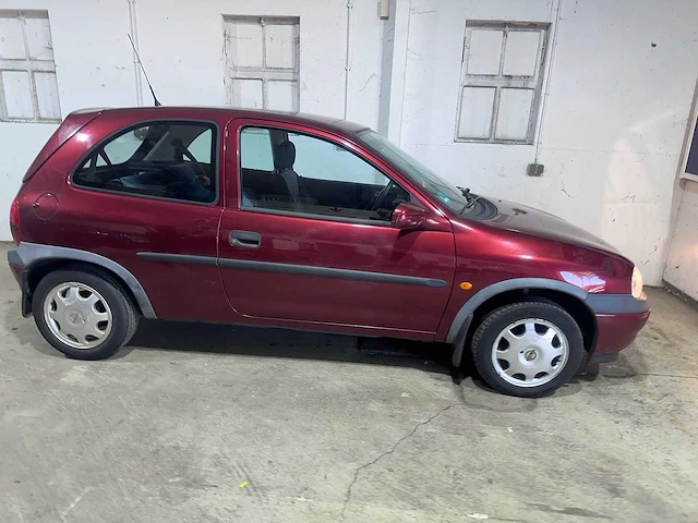 Opel - corsa - 1.2i-16v strada automaat 28-ft-kf - afbeelding 17 van  20