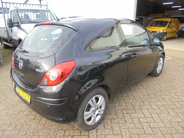 Opel - corsa - 1.3 cdti ecof. cosmo - 42-pvd-8 - afbeelding 8 van  14