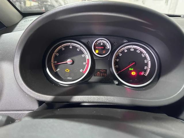 Opel - corsa - 1.4-16v 111 edition - gvs-81-j - afbeelding 2 van  19