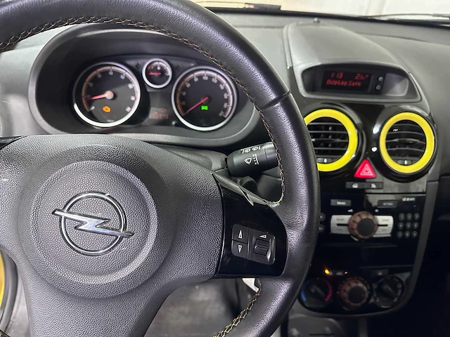 Opel - corsa - 1.4-16v 111 edition - gvs-81-j - afbeelding 19 van  19