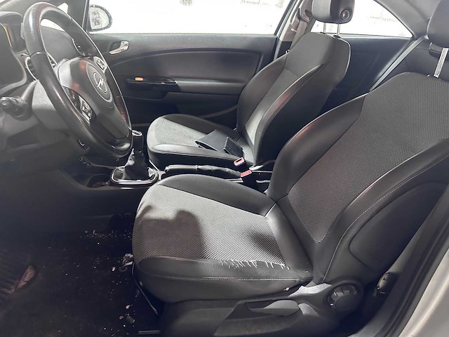 Opel - corsa - 1.4-16v cosmo - 57-knh-1 - afbeelding 7 van  19