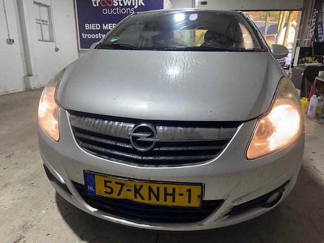 Opel - corsa - 1.4-16v cosmo - 57-knh-1 - afbeelding 18 van  19