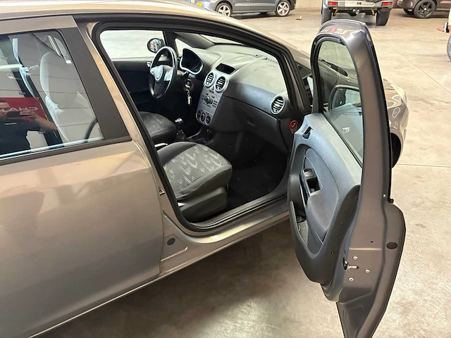 Opel - corsa - 1.4-16v edition - personenauto - afbeelding 15 van  22