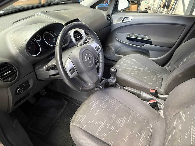 Opel - corsa - 1.4-16v edition - personenauto - afbeelding 22 van  22
