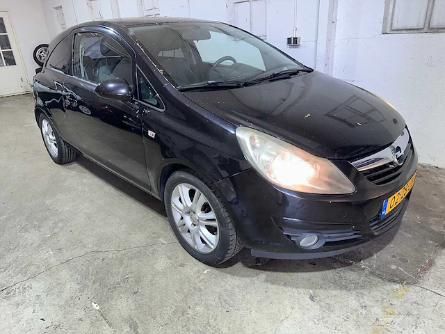 Opel - corsa - 1.4-16v executive - 02-zs-jv - afbeelding 15 van  17