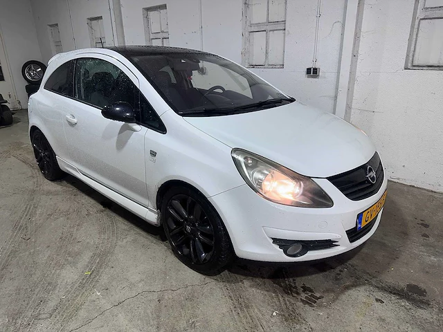 Opel - corsa - 1.4-16v executive - gv-155-f - afbeelding 17 van  19
