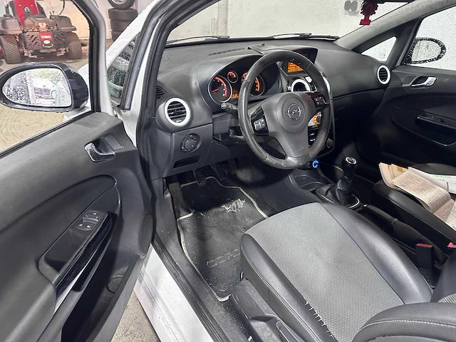 Opel - corsa - 1.4-16v executive - gv-155-f - afbeelding 19 van  19