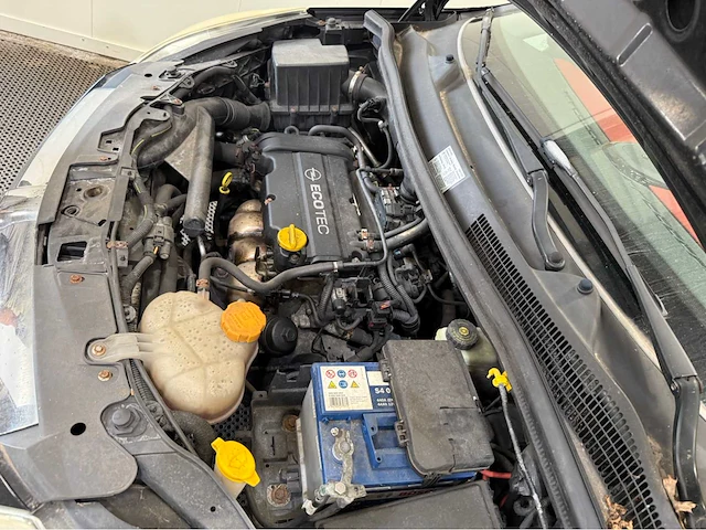Opel - corsa - personenauto - 2008 - afbeelding 8 van  24