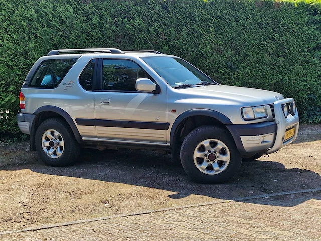 Opel - frontera - 2.2i rs - 69-sv-ls - 1999 - afbeelding 19 van  25