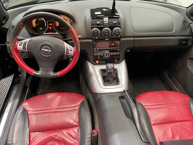 Opel - gt - 2.0 turbo ecotec - personenauto - 2007 - afbeelding 16 van  38