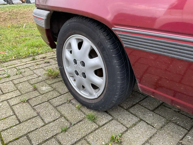 Opel - kadett - 1.6i gl kat. - personenauto - afbeelding 10 van  30