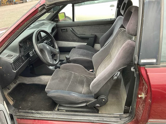 Opel - kadett - 1.6i gl kat. - personenauto - afbeelding 14 van  30