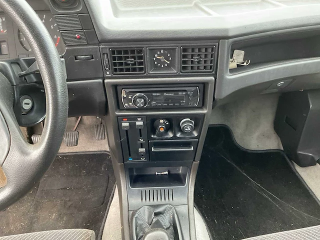 Opel - kadett - 1.6i gl kat. - personenauto - afbeelding 18 van  30