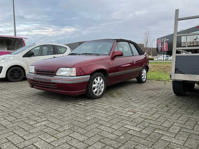 Opel - kadett - 1.6i gl kat. - personenauto - afbeelding 1 van  30