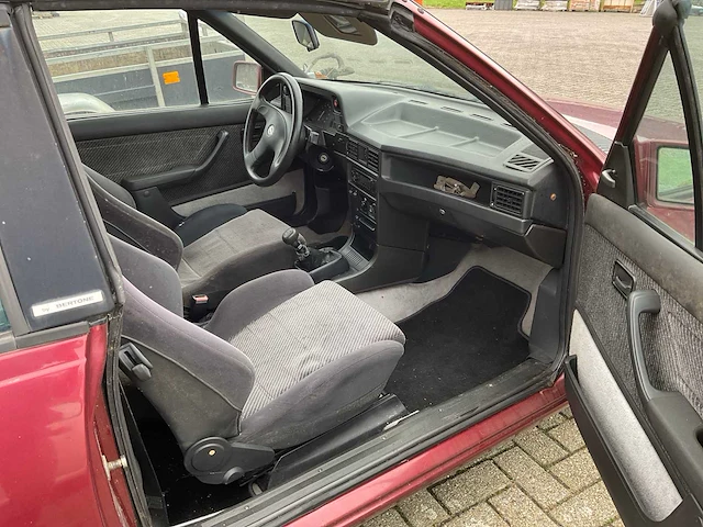 Opel - kadett - 1.6i gl kat. - personenauto - afbeelding 30 van  30