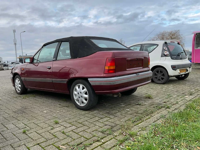 Opel - kadett - 1.6i gl kat. - personenauto - afbeelding 4 van  30