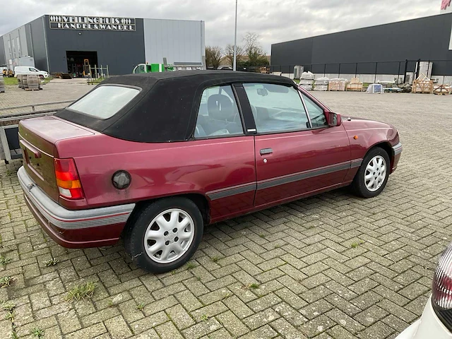 Opel - kadett - 1.6i gl kat. - personenauto - afbeelding 6 van  30