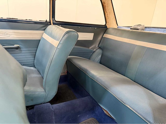 Opel - kadett - oldtimer - 1965 - afbeelding 13 van  30