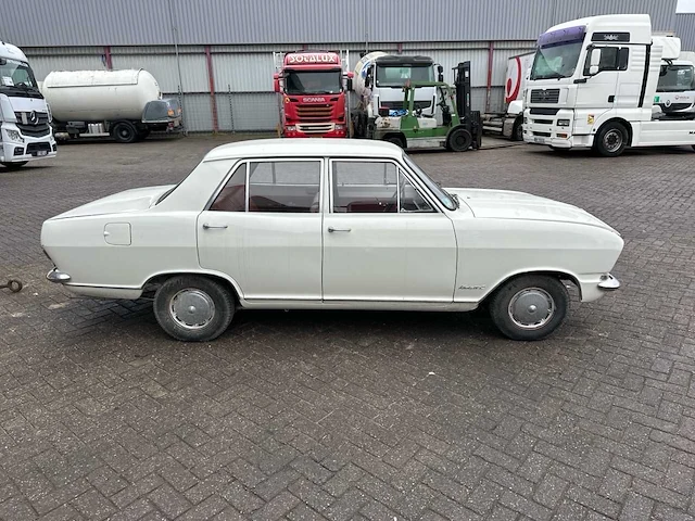Opel - kadett l - b - classic cars >15 - afbeelding 22 van  26