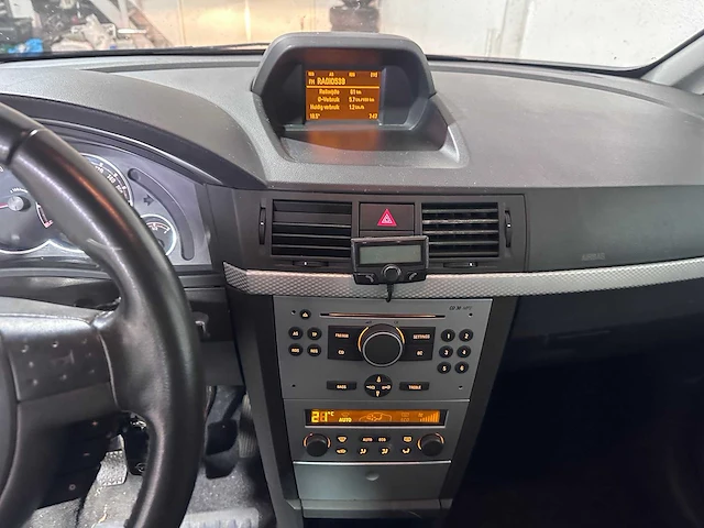 Opel - meriva - 1.7 cdti - car - afbeelding 14 van  21