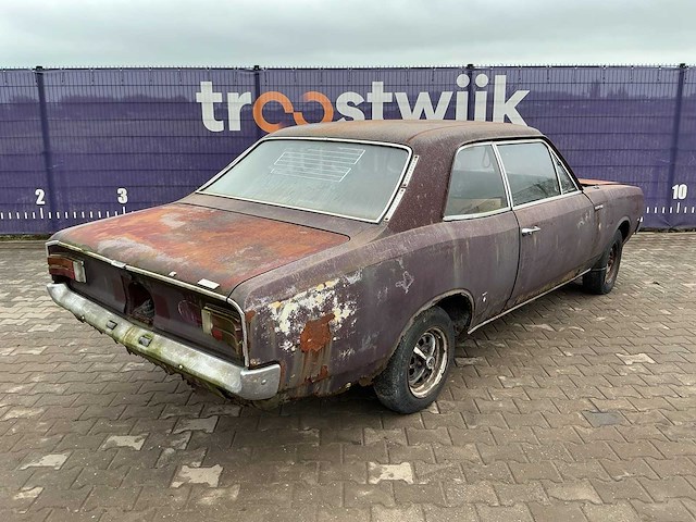 Opel - rekord - 1700 - oldtimer - afbeelding 4 van  8