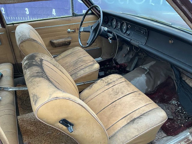 Opel - rekord - 1700 - oldtimer - afbeelding 5 van  8