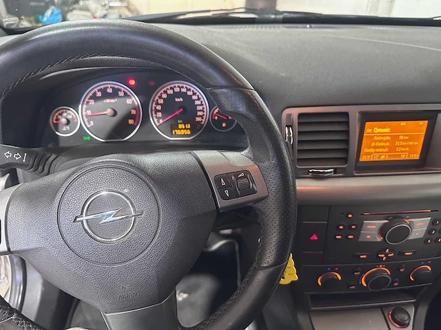 Opel - vectra gts - 1.8-16v business - 75-jlz-7 - afbeelding 2 van  21