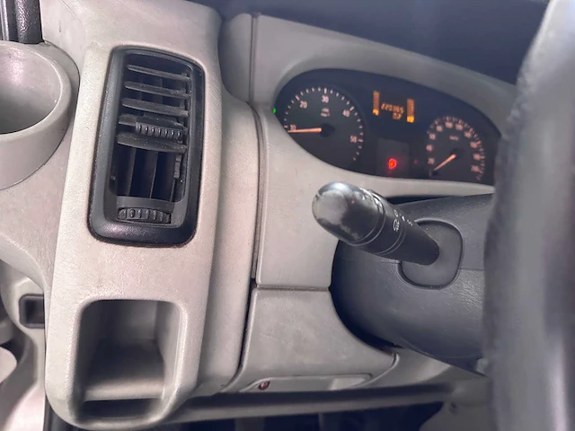 Opel - vivaro - 2.5 cdti l1h1 - 16-vjt-3 - afbeelding 4 van  16