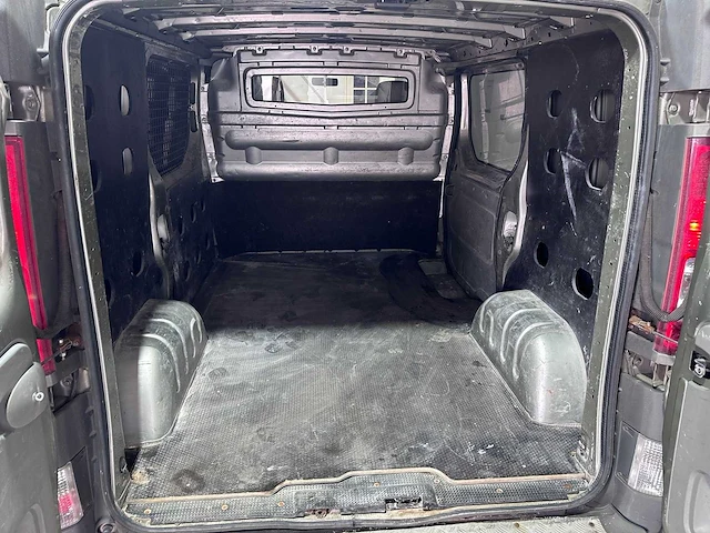 Opel - vivaro - 2.5 cdti l1h1 - 16-vjt-3 - afbeelding 8 van  16