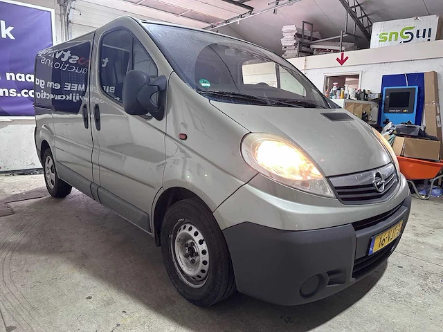 Opel - vivaro - 2.5 cdti l1h1 - 16-vjt-3 - afbeelding 14 van  16