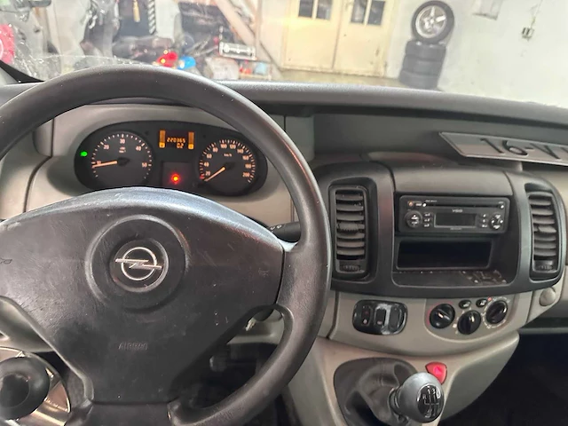 Opel - vivaro - 2.5 cdti l1h1 - 16-vjt-3 - afbeelding 16 van  16