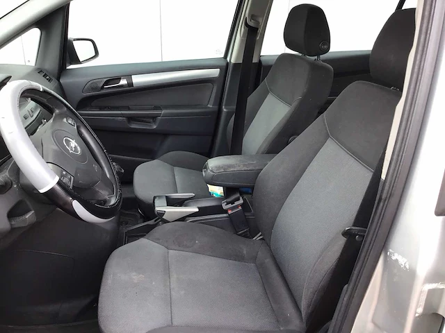 Opel - zafira - 1.6 essentia - personenauto - afbeelding 11 van  13