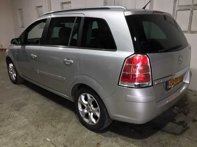 Opel - zafira - 1.8 cosmo 7p- 02-tn-xg - afbeelding 14 van  19