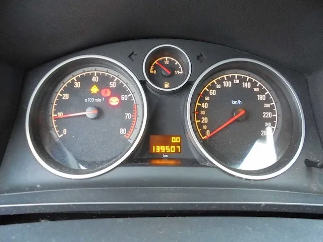 Opel - zafira - 1.8 essentia - 09-zfl-1 - afbeelding 2 van  11