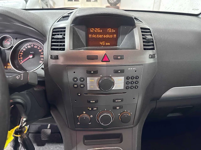 Opel - zafira - 1.8 temptation - 38-xj-zv - afbeelding 6 van  20