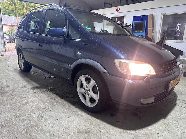 Opel - zafira - 2.2-16v elegance - 49-jp-ln - afbeelding 18 van  21