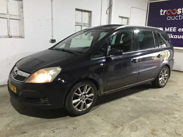 Opel - zafira - 2.2 cosmo - 21-rt-bf - afbeelding 1 van  26