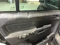 Opel - zafira - 2.2 cosmo - 21-rt-bf - afbeelding 19 van  26
