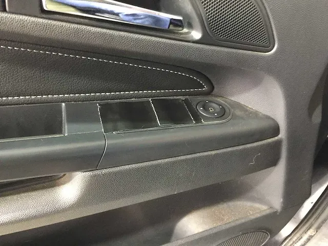 Opel - zafira - 2.2 cosmo - 21-rt-bf - afbeelding 12 van  26
