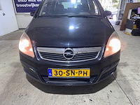 Opel - zafira - 2.2 executive automaat 30-sn-ph - afbeelding 18 van  20