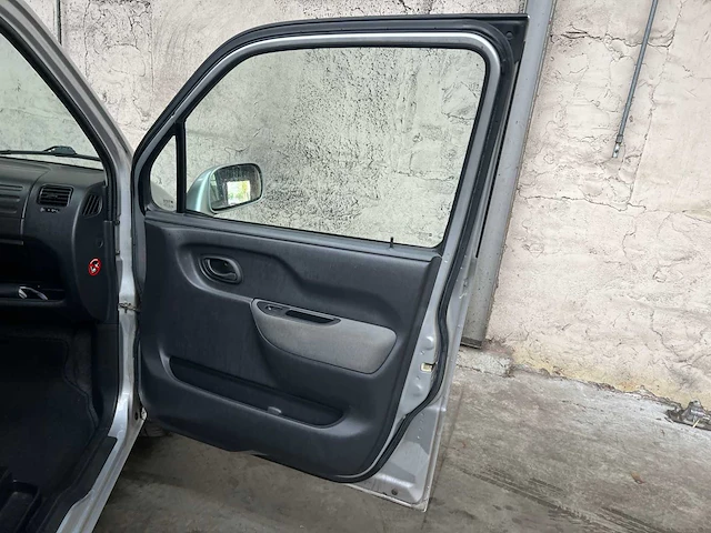 Opel agila 1.2-16v elegance 75pk 2003 (origineel-nl), 52-ll-ls - afbeelding 29 van  46