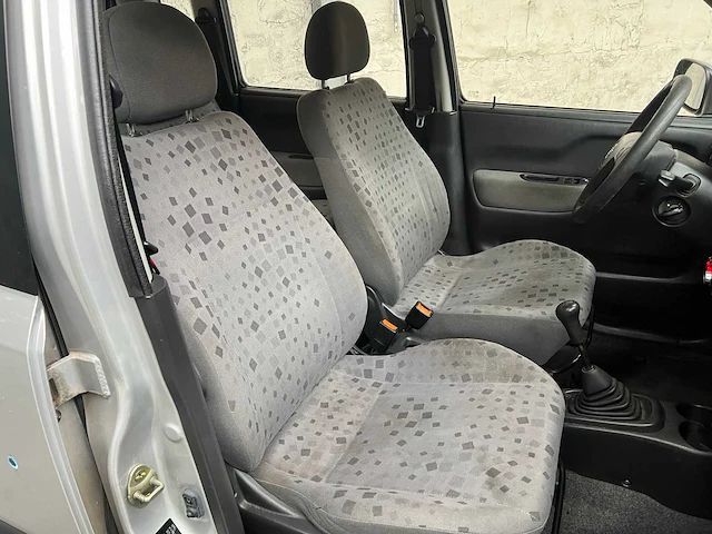 Opel agila 1.2-16v elegance 75pk 2003 (origineel-nl), 52-ll-ls - afbeelding 32 van  46