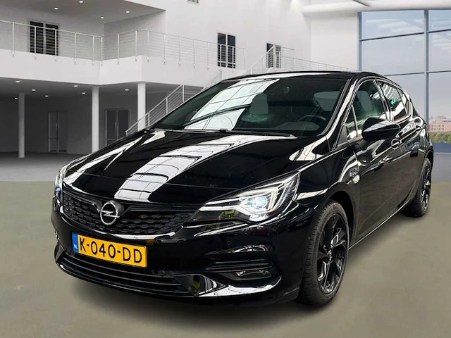 Opel astra 1.2 ultimate; k-040-dd - afbeelding 1 van  17