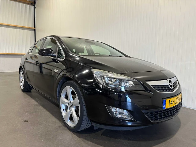 Opel astra 1.4 turbo sport 14-lxf-6 - afbeelding 19 van  21