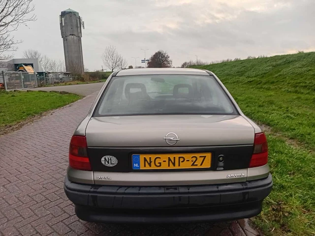 Opel astra 1.4i season, ng-np-27 - afbeelding 14 van  17