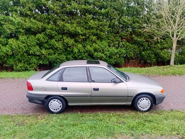 Opel astra 1.4i season, ng-np-27 - afbeelding 16 van  17